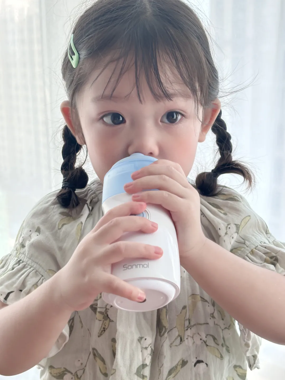 تنظيف الأنف بالمحلول الملحي باستخدام جهاز Nascool